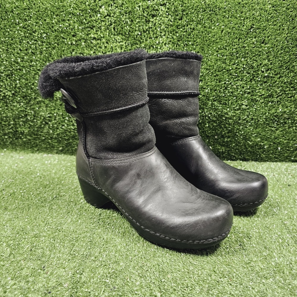 Dansko Stormy Black Leather Fur Shearing Fleece‎ Lined Booties Womens 38 US 8
